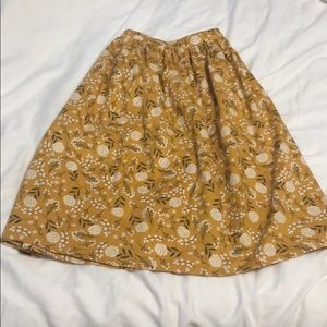 ❤️5 for $20❤️ Yellow Floral Skirt